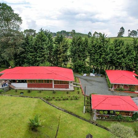 Finca La Toscana Hotel Pereira Exterior photo