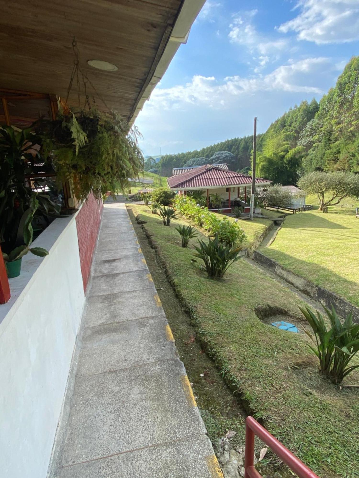 Finca La Toscana Hotel Pereira Exterior photo